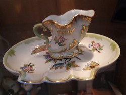 Herendi Viktória mintàs porcelánok