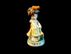 Nagyon ritka, jelzett Capodimonte (?) porcelán figura: alvajáró kislány