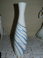 Aquincumi aquazur festésű váza.