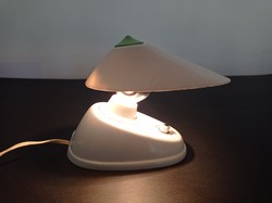 Cseh, Bauhaus stílusú bakelit lámpa