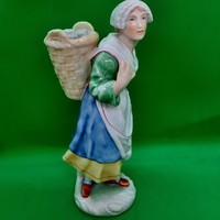 Nagyon ritka Herendi porcelán figura: Kagylóárus lány