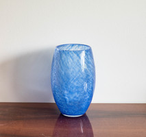 Retro karcagi (berekfürdői) fátyolüveg váza, sötét kék repesztett üveg váza