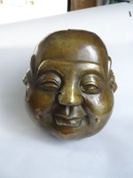 Szép  állapotú nagy méretű, négy arcú bronz buddha fej.