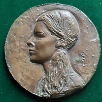 Szabó Iván: Leányportré, bronz dombormű, relief