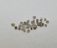 34 db Természetes Gyémánt 0.51 Cts