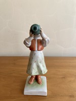 Herendi porcelán: Ivó kislány porcelán szobor
