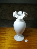 Különleges, ritka szakított üveg fodros váza