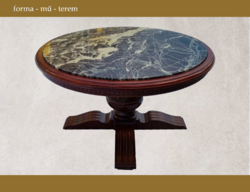 Unwavering presence - elegant marble table