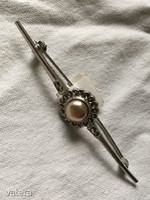 Pearl inlaid brooch