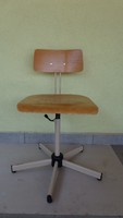 Forgószék, állítható magasságú szék, irodai szék