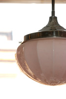 Art deco nikkelezett mennyzeti lámpa felújítva - rózsaszín "cikkelyes" búra