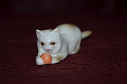 Zsolnay cica labdával  ( DBZ 0020 )