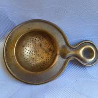 Antik teaszűrő