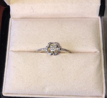 Gyémánt köves fehér arany gyűrű (méret: 51)