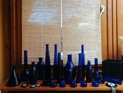 26 db-os kéküveg gyűjteményem egyben eladó.
