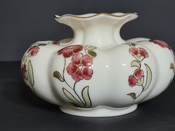 Zsolnay Virágmintás gerezdes váza