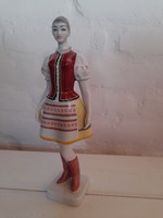 Hollóházi porcelán népviseletes női figura 30 cm