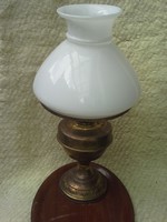 Réz petróleum lámpa, díszes, eredeti búrával, Budapest Lámpagyár, felújításra. OLCSÓBB!