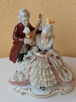 Porcelain - aristocratic couple in lace dress - gdr dresden
