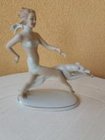 Wallendorfi porcelán - kutyával futó nő