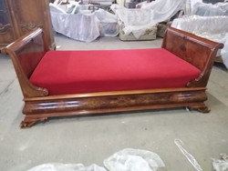 Bécsibarok intarziás hattyúnyakú ágy és egy szekrény intarziás felújitott