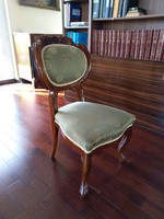 Felújított barokk kárpitozott szék