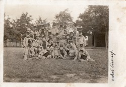 Katona csoportkép 1915, kitüntetés, gyerekek, egyenruha