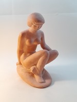 Terrakotta női szobor 15,5 cm jelzett