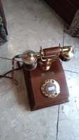 Antik fa telefon, 20. sz  sérüléssel a sarkán. Egyedi darab.
