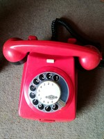 Piros tárcsás telefon,fekete számlapos,retro