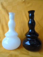 Nagyon különleges talán huta üveg vázák fekete és fehér színben  egyedi forma világ VICTORIA SKANÖR