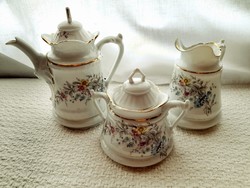 Antik porcelán teás készlet darabjai