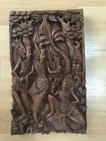 Régebbi indonéz faragott falikép