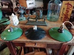 Zománc tányéros régi lámpa, porcelán kapcsolóval, eredeti foglalattal, loft
