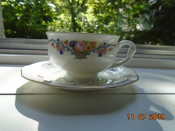 Modell "Carlsbad" virágkosár mintával Pirkehammer  teás csésze alátéttel