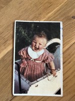 Nevető kislány képeslap - 1952