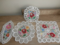 Kalocsai embroidered risel placemats for grandika