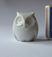 Régi, mini, miniatűr art deco stílusú fehér porcelán bagoly figura