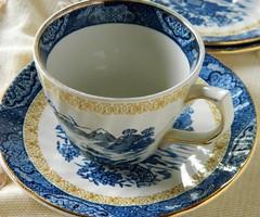 Angol Royal Tudor csésze és kistányér, teás kávés szett