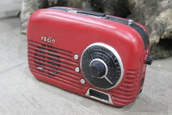 Retro-style radio bushing