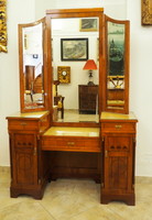 Szecessziós fésülködőasztal, háromosztatú tükörrel