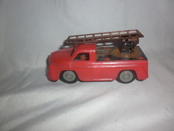 régi lemezárugyár lendkerekes játék tűzoltó autó
