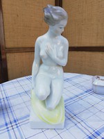 Hollóházi kézzel festett fürdő nő