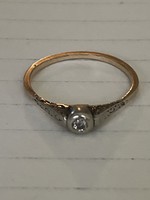 Nagyon szép régi 14 kr gyémanttal díszített aranygyűrű eladó!Ara:28000.-