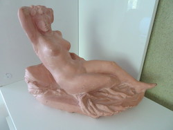 Hibátlan terrakotta jelzett pihenő női akt