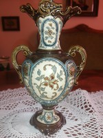 Historizáló 19.századi fajansz váza