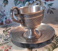 Igazi különlegesség: antik ezüstözött teás csésze tányérral