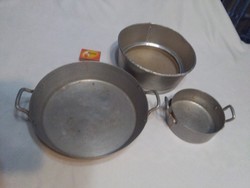 Régi alumínium edények - két darab tál és szita - együtt