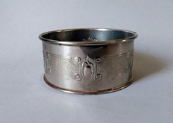 Jelzett, ezüst színű antik fém asztali tartó