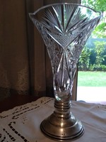 Ezüst talpas csiszolt kristály váza